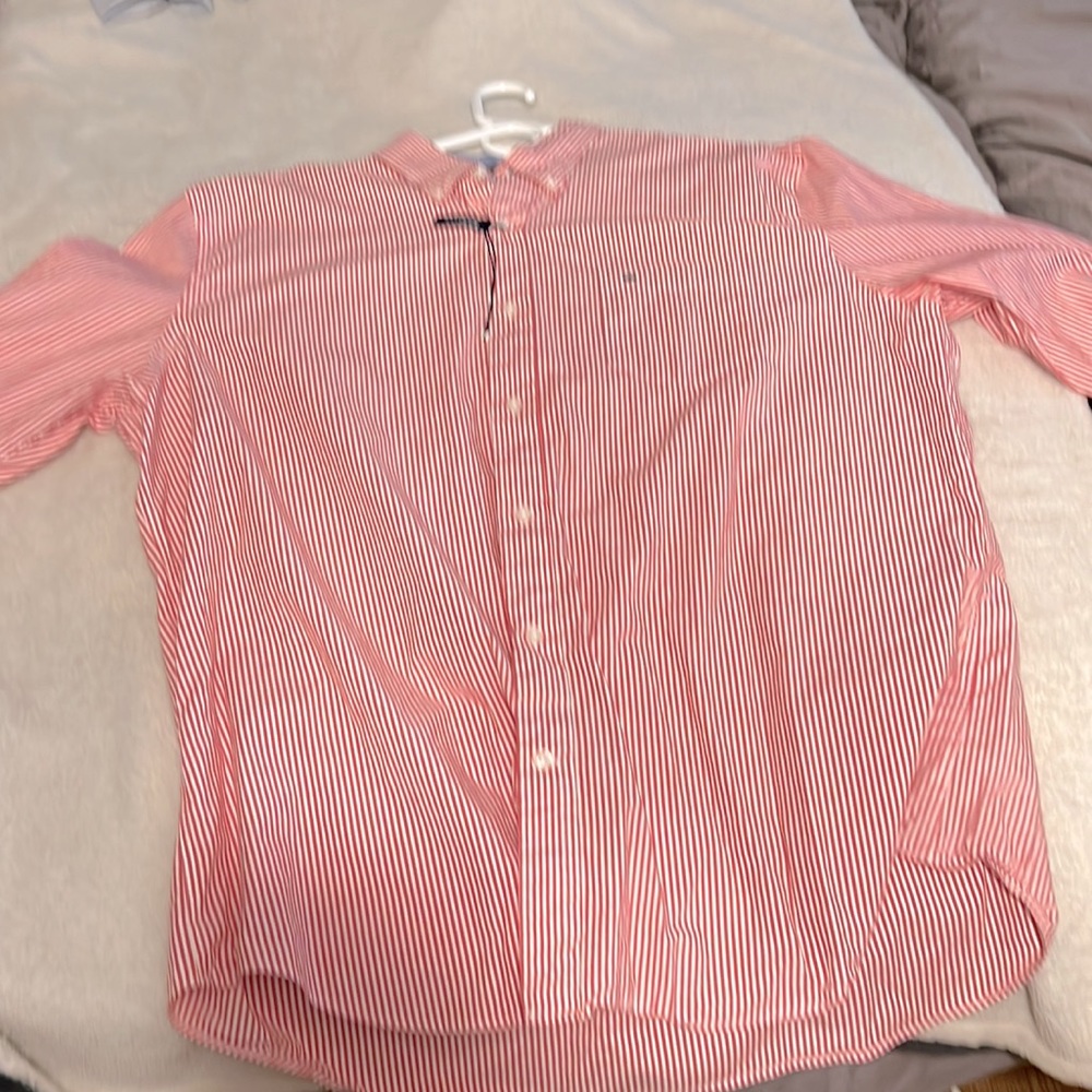 Men's casual buttoen down red and white stripe